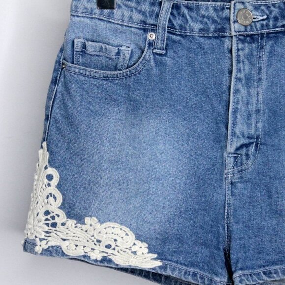 BDG High Rise Erin 5 Pocket Shortie Light Blue Denim Shorts Size 27w - Picture 10 of 14
